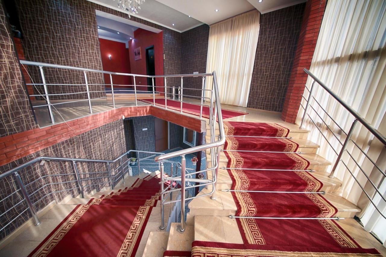 Hotel Tamari Kutaisi Dış mekan fotoğraf